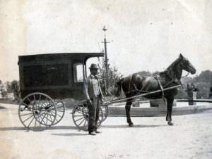 horse-delivery-wagon